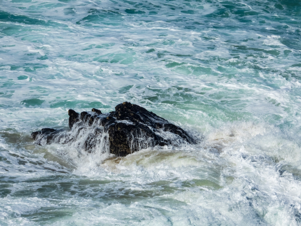 Storm watching tips in Cornwall